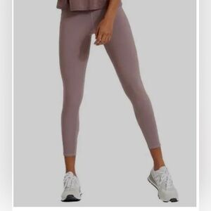 NWOT Vuori Stride Pocket Legging